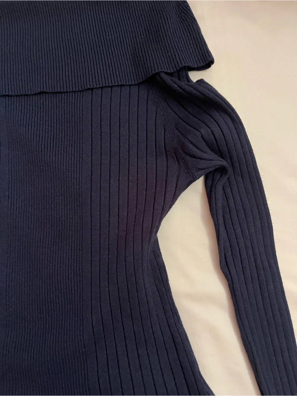 Ribbed Off-Shoulder Knit Top in Navy Blue - Picture 2 of 3